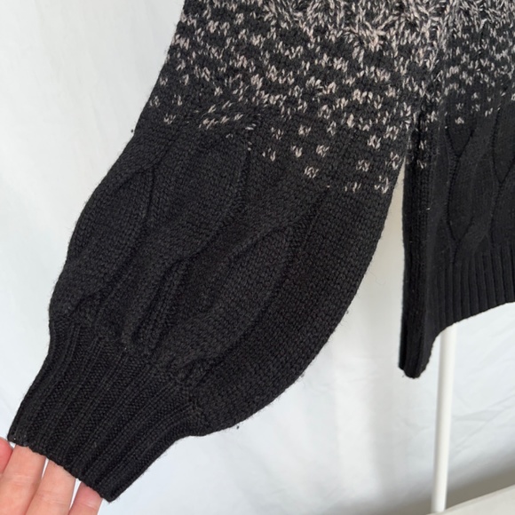 Tahari (S) wool-blend ombré mock neck sweater in grey & black. - Picture 12 of 16